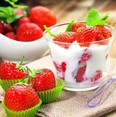 Алмазная вышивка на подрамнике Клубничная вкуснятина 30х30 см, ( на подрамнике ) круглые камни, полная